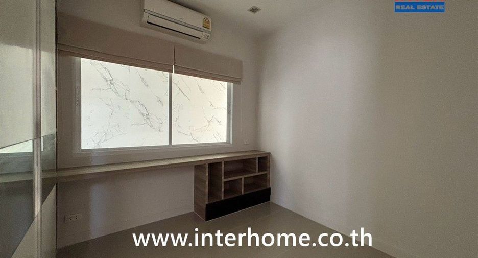 For sale 4 bedrooms house in Sai Mai, Bangkok