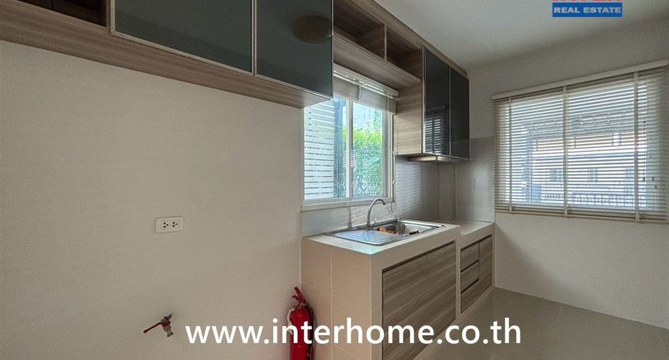 For sale 4 bedrooms house in Sai Mai, Bangkok