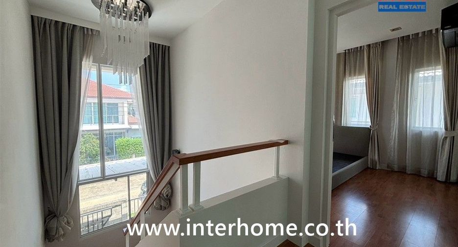 For sale 4 bedrooms house in Sai Mai, Bangkok