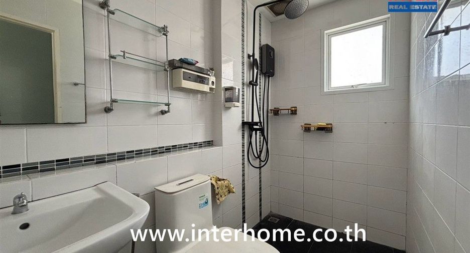 For sale 4 bedrooms house in Sai Mai, Bangkok