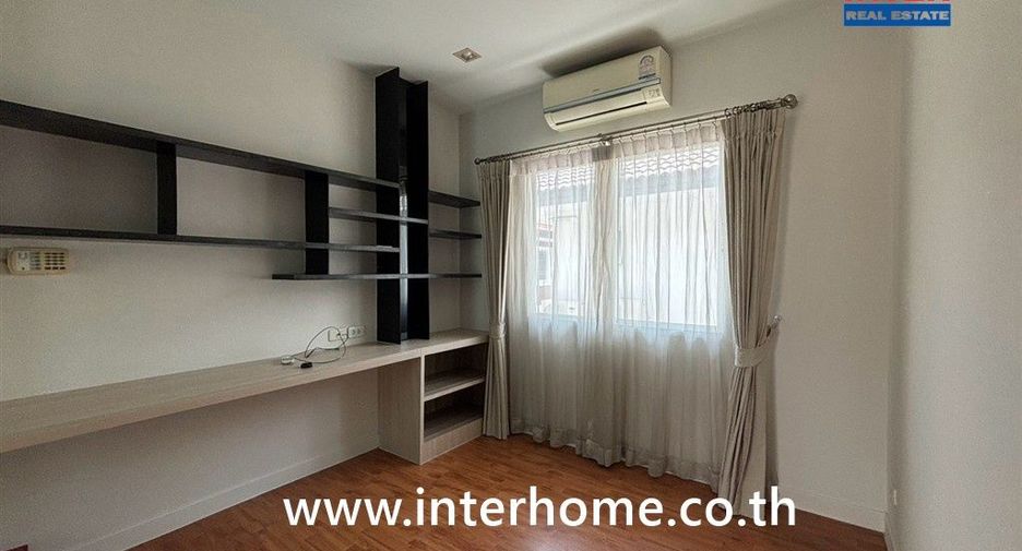 For sale 4 bedrooms house in Sai Mai, Bangkok