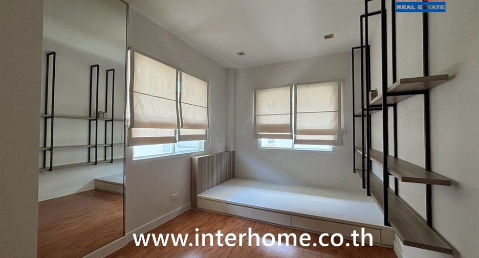 For sale 4 bedrooms house in Sai Mai, Bangkok
