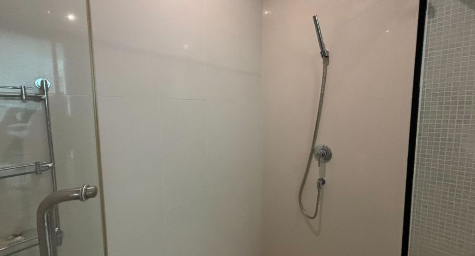 For rent 3 bedrooms condo in Klaeng, Rayong