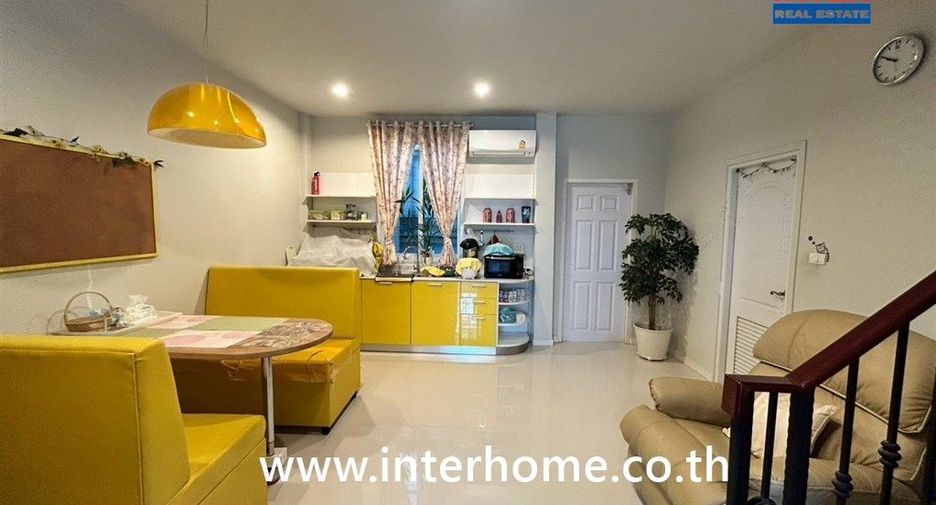 For sale 3 bedrooms townhouse in Suan Luang, Bangkok