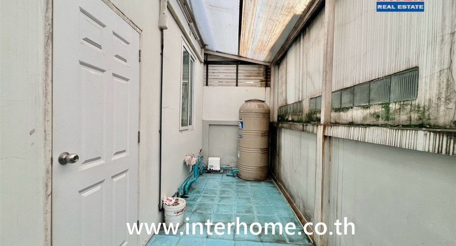 For sale 3 bedrooms townhouse in Suan Luang, Bangkok