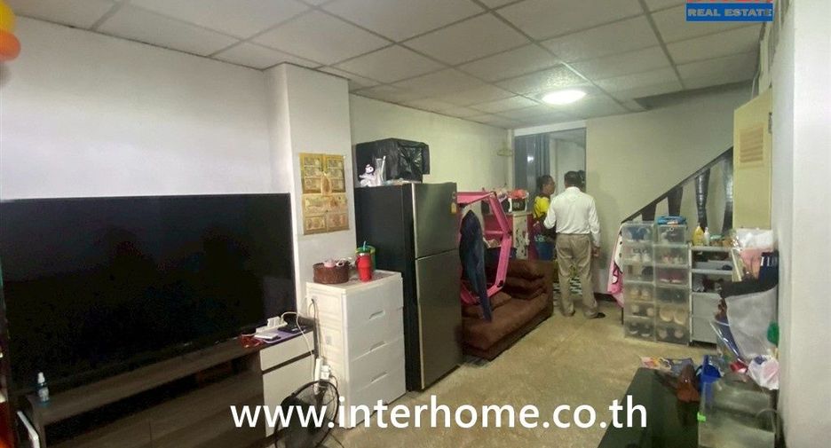 For sale 2 bedrooms townhouse in Thanyaburi, Pathum Thani