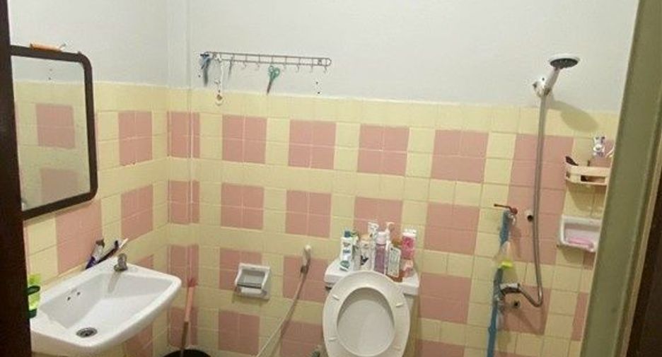 For sale 2 bedrooms townhouse in Thanyaburi, Pathum Thani