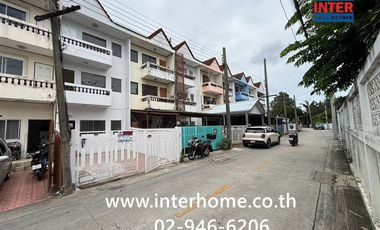 For sale 4 bedrooms townhouse in Bang Khen, Bangkok