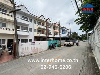 For sale 4 bedrooms townhouse in Bang Khen, Bangkok