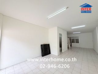 For sale 4 bedrooms townhouse in Bang Khen, Bangkok