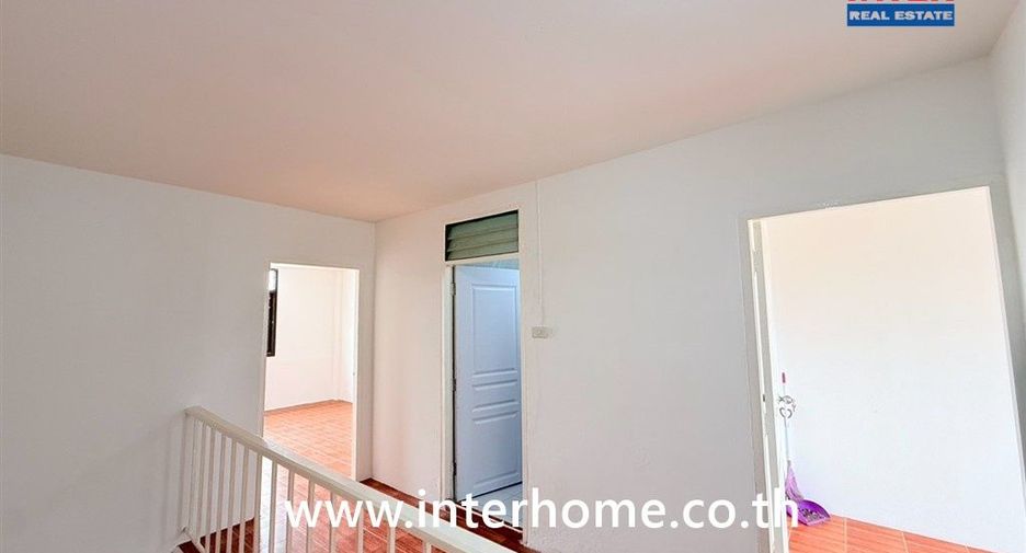For sale 4 bedrooms townhouse in Bang Khen, Bangkok