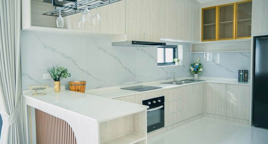 À vendre 4 chambres villa à Bang Lamung, Chonburi