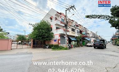 For sale 4 bedrooms retail Space in Bang Khae, Bangkok