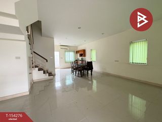 Casa adosada en venta de 3 habitaciones en Mueang Nakhon Pathom, Nakhon Pathom