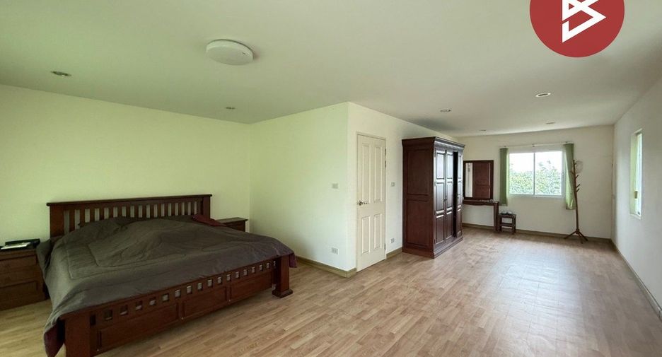Casa adosada en venta de 3 habitaciones en Mueang Nakhon Pathom, Nakhon Pathom