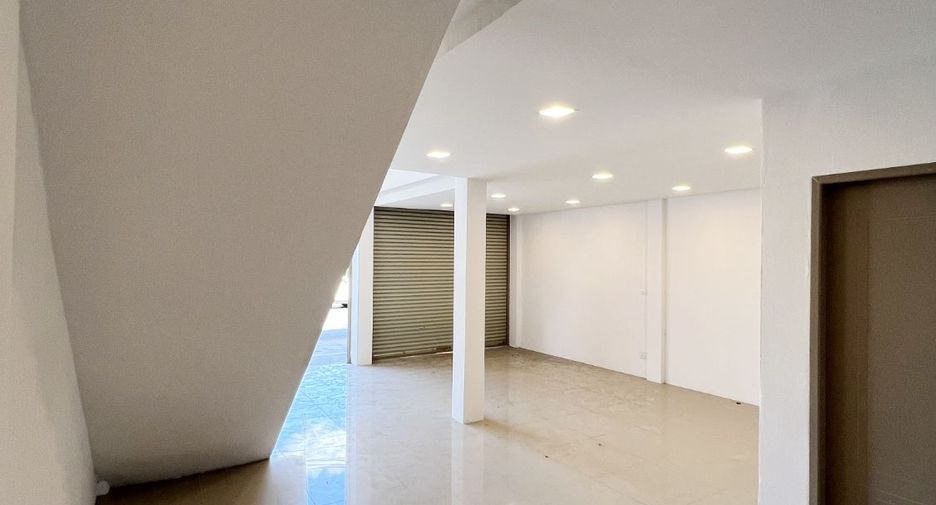 For rent and for sale retail Space in Sai Mai, Bangkok