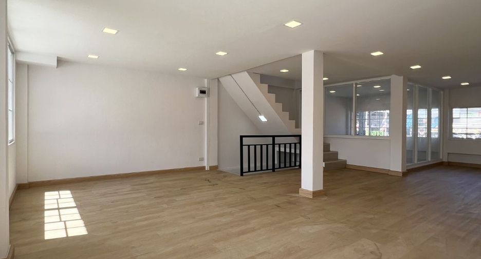 For rent and for sale retail Space in Sai Mai, Bangkok