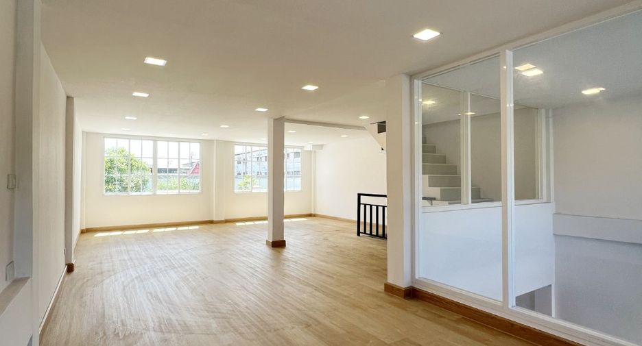 For rent and for sale retail Space in Sai Mai, Bangkok