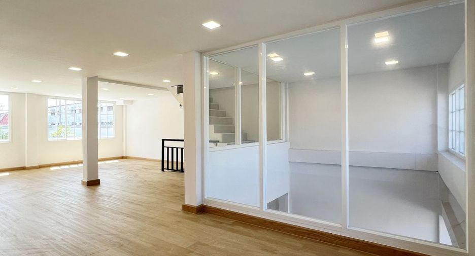 For rent and for sale retail Space in Sai Mai, Bangkok