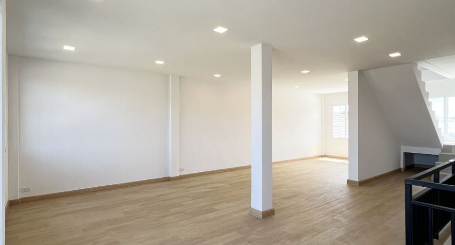For rent and for sale retail Space in Sai Mai, Bangkok