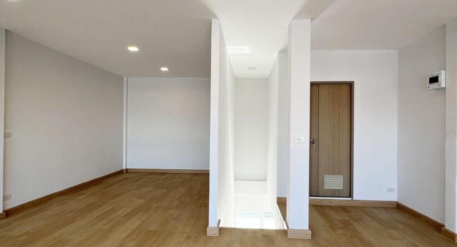 For rent and for sale retail Space in Sai Mai, Bangkok