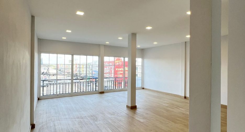 For rent and for sale retail Space in Sai Mai, Bangkok