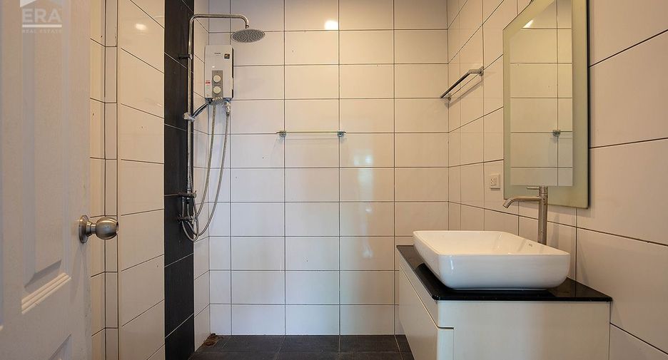 For sale 2 bedrooms condo in Klaeng, Rayong