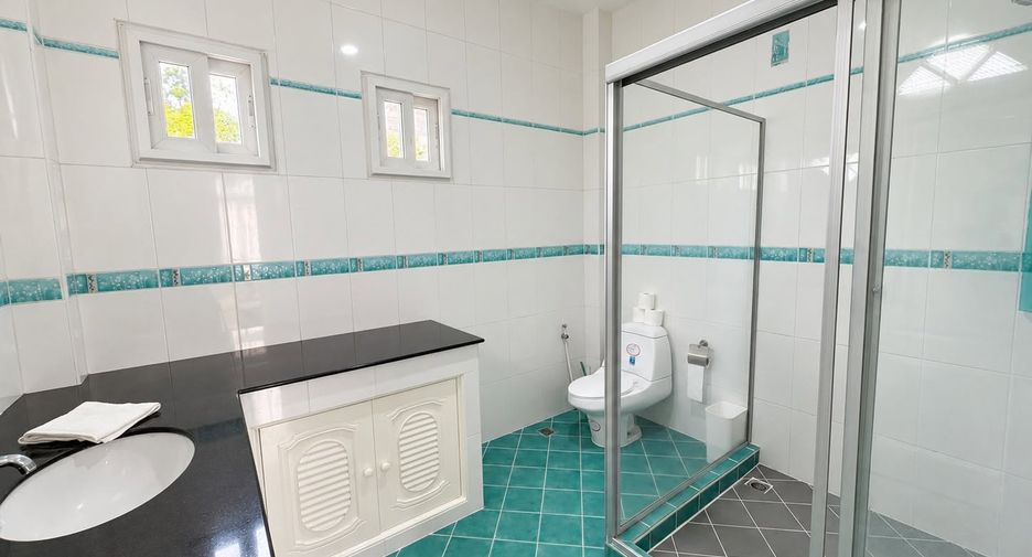 For rent 3 bedrooms villa in Bang Lamung, Chonburi
