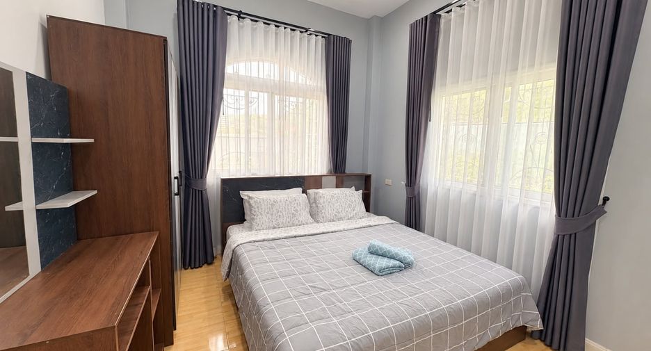 For rent 3 bedrooms villa in Bang Lamung, Chonburi