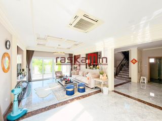 Villa en venta de 4 habitaciones en Bang Lamung, Chonburi