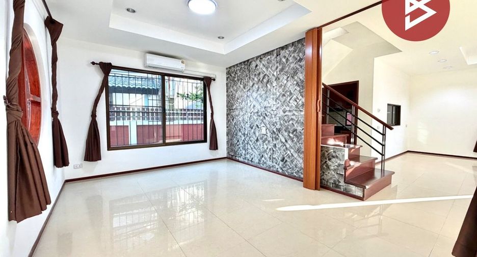 出售 3 卧室 独立屋 在 Mueang Chon Buri, Chon Buri