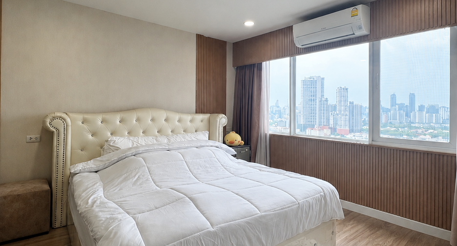 À louer 2 chambres condo à Huai Khwang, Bangkok