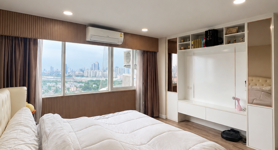 À louer 2 chambres condo à Huai Khwang, Bangkok