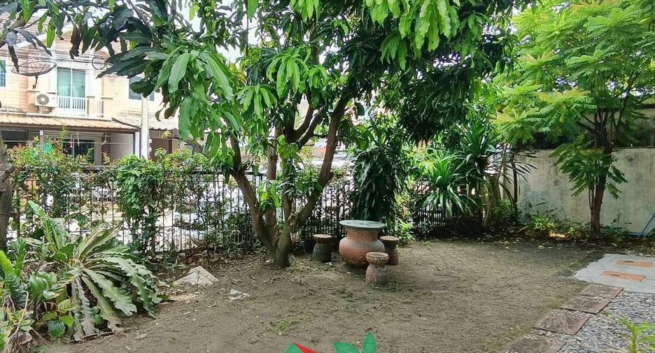 For sale 3 bedrooms townhouse in Bang Phli, Samut Prakan