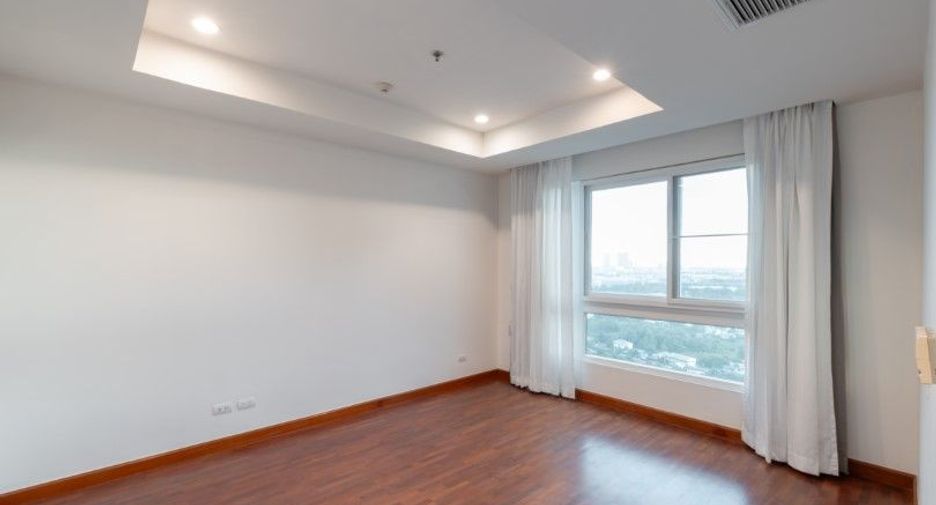 À louer 3 chambres condo à Pak Kret, Nonthaburi