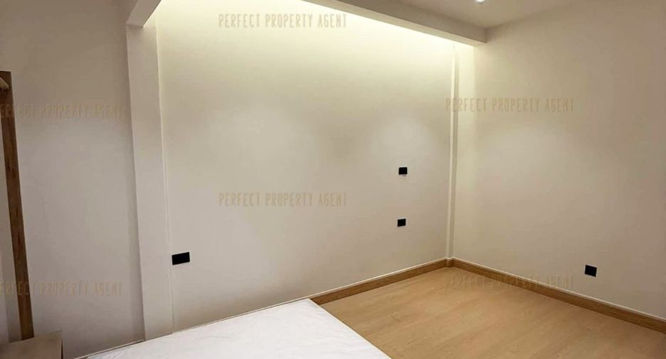 For sale 3 bedrooms townhouse in Chatuchak, Bangkok