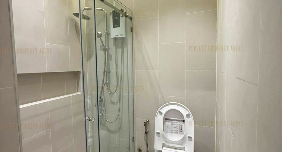 For sale 3 bedrooms townhouse in Chatuchak, Bangkok
