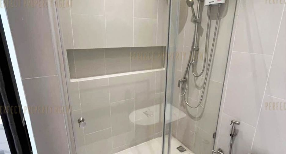 For sale 3 bedrooms townhouse in Chatuchak, Bangkok