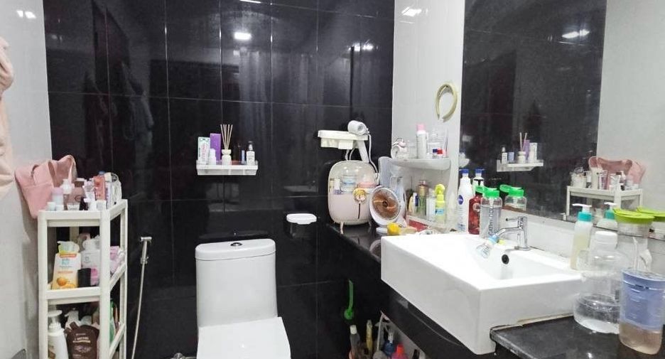 For sale 2 bedrooms condo in Mueang Chon Buri, Chonburi