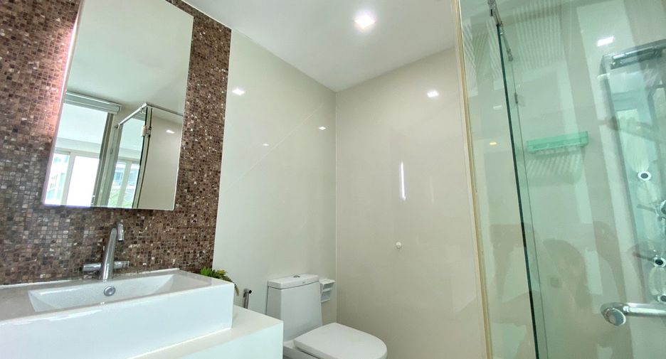 À louer 2 chambres condo à Bang Lamung, Chonburi