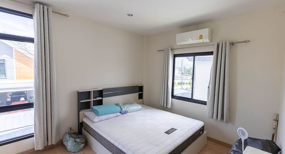 Casa adosada en alquiler de 3 habitaciones en Mueang Ubon Ratchathani, Ubon Ratchathani