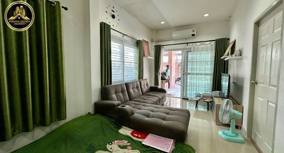 出售 2 卧室 联排别墅 在 Si Racha, Chon Buri
