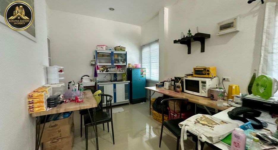 出售 2 卧室 联排别墅 在 Si Racha, Chon Buri
