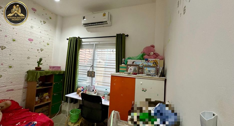 出售 2 卧室 联排别墅 在 Si Racha, Chon Buri