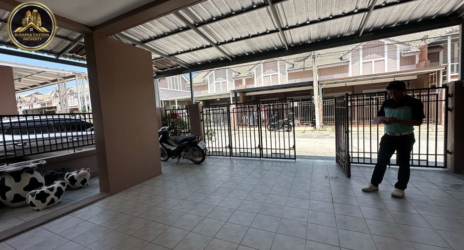 出售 2 卧室 联排别墅 在 Si Racha, Chon Buri