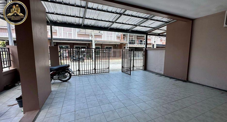 出售 2 卧室 联排别墅 在 Si Racha, Chon Buri