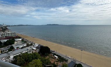 For rent 3 bedrooms condo in Jomtien, Pattaya