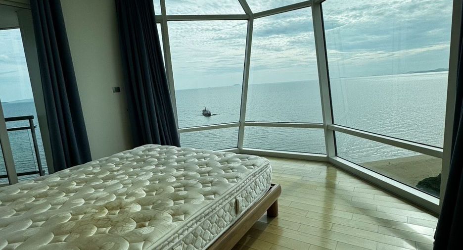 For rent 3 bedrooms condo in Jomtien, Pattaya