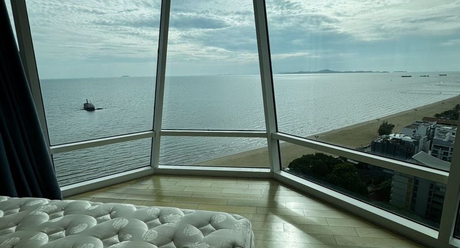 For rent 3 bedrooms condo in Jomtien, Pattaya