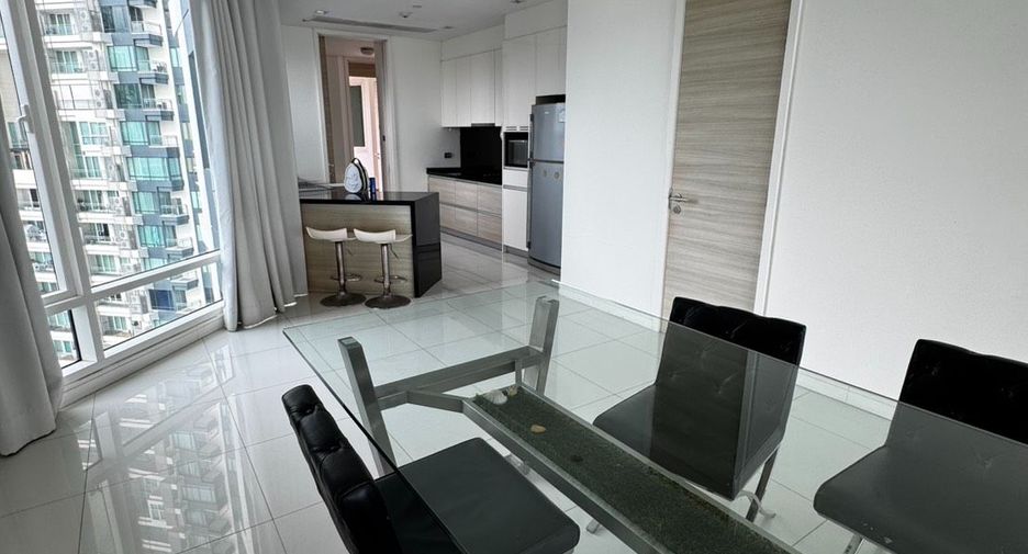 For rent 3 bedrooms condo in Jomtien, Pattaya